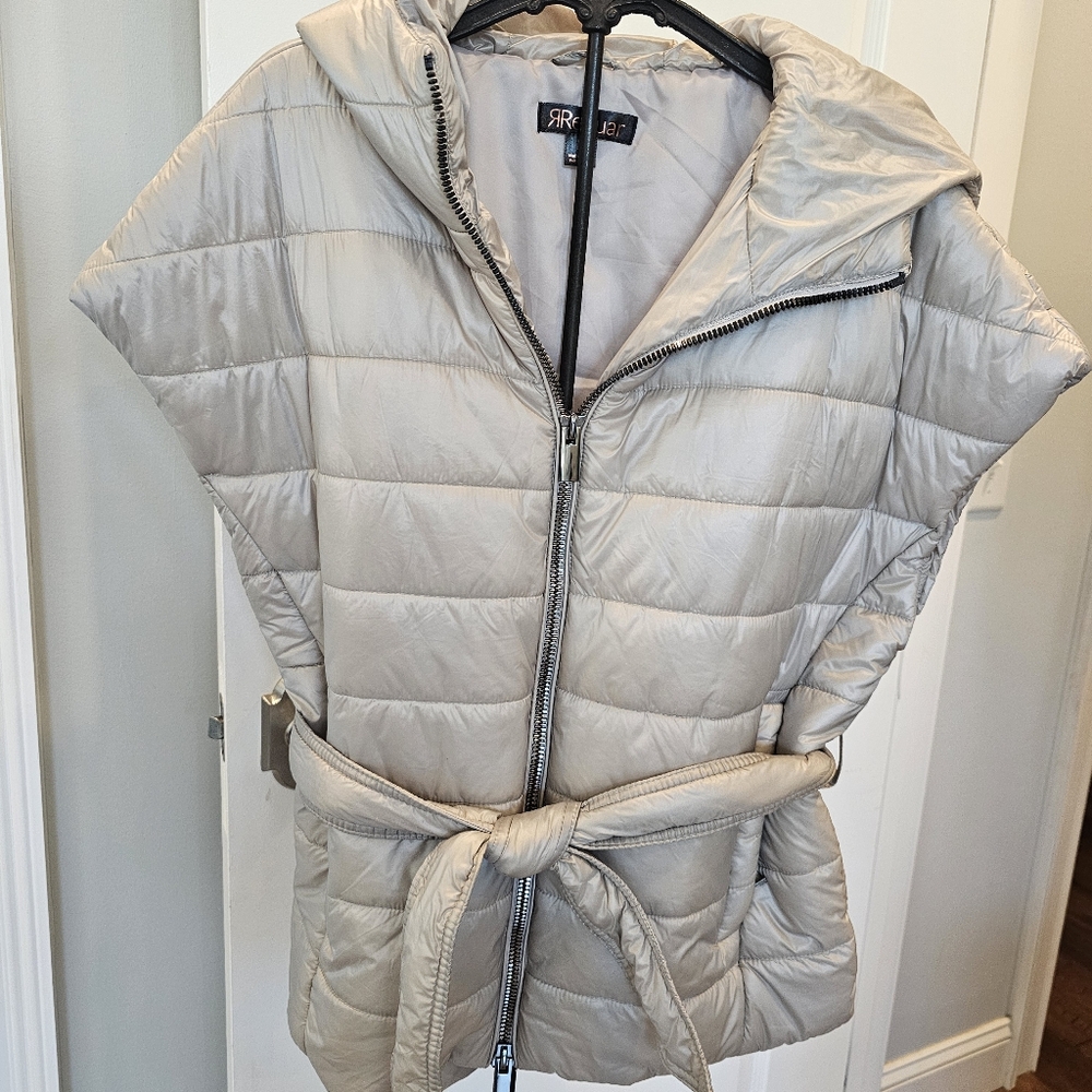 Renaur Puffer Vest With Waist Tie And Hood MEDIUM